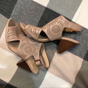Vince Camuto Nude Open Toe Heels Size 8